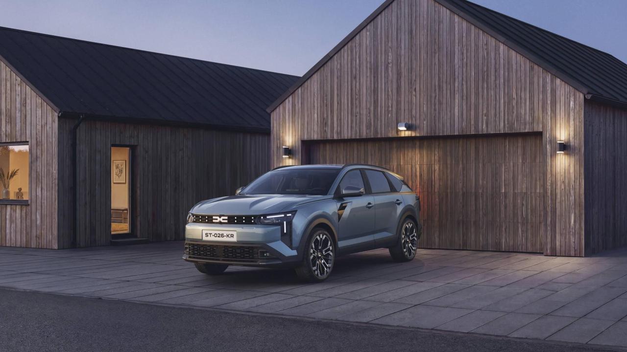 Dacia Striker Hybrid 155.jpg