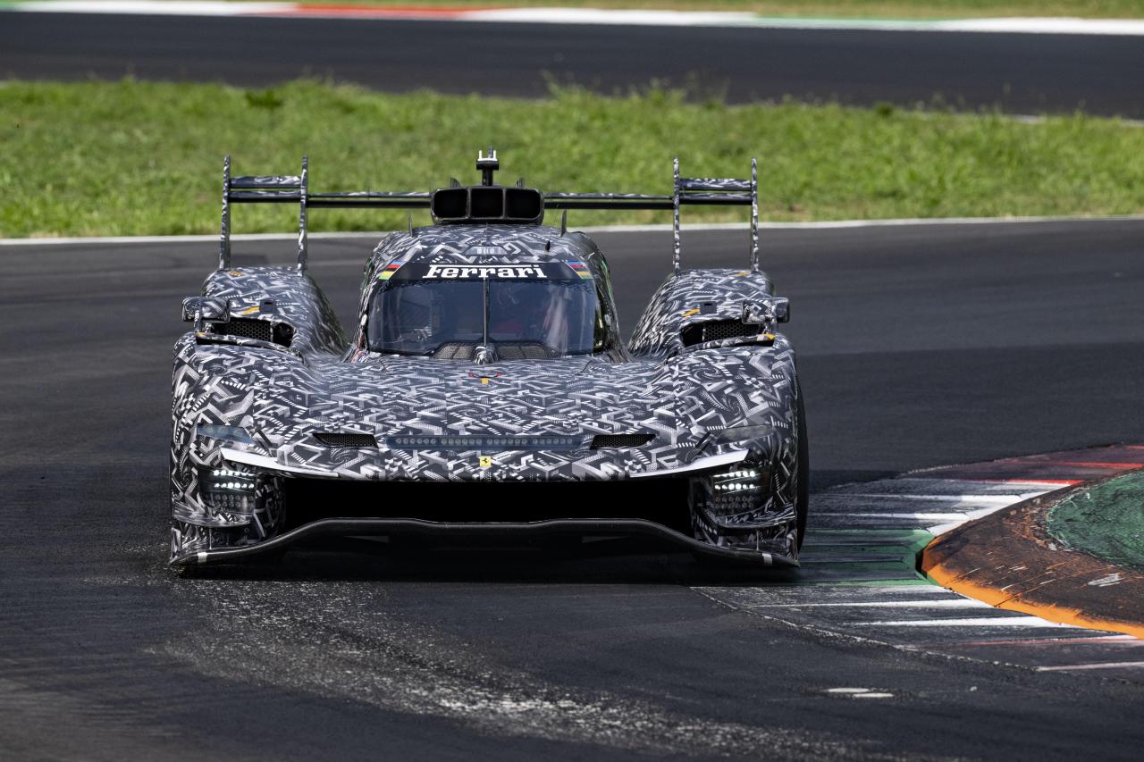 Ferrari_499P_00624_b2d818fe-b968-4e62-8b78-bb0b5953090f.jpg