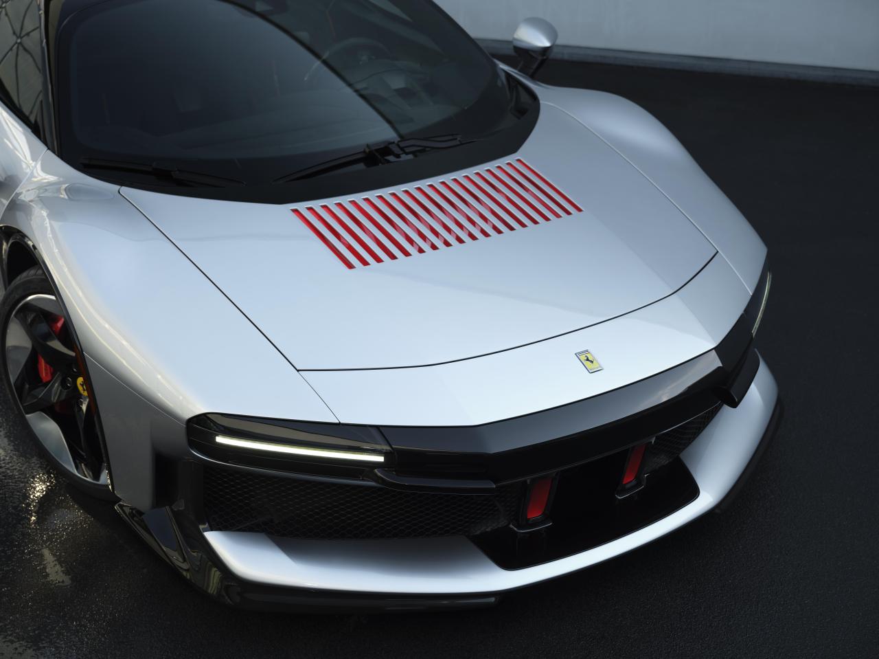FERRARI_CZ26_20260814_PIC_01_51388c72-3d60-4080-9330-cd6ba0b8adec.jpg