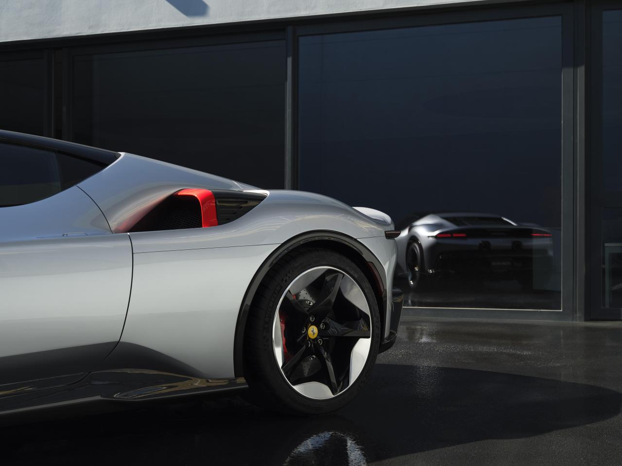 FERRARI_CZ26_20260814_PIC_04_c1ef25f1-821f-46ef-a8bc-b19d5d820d26.jpg