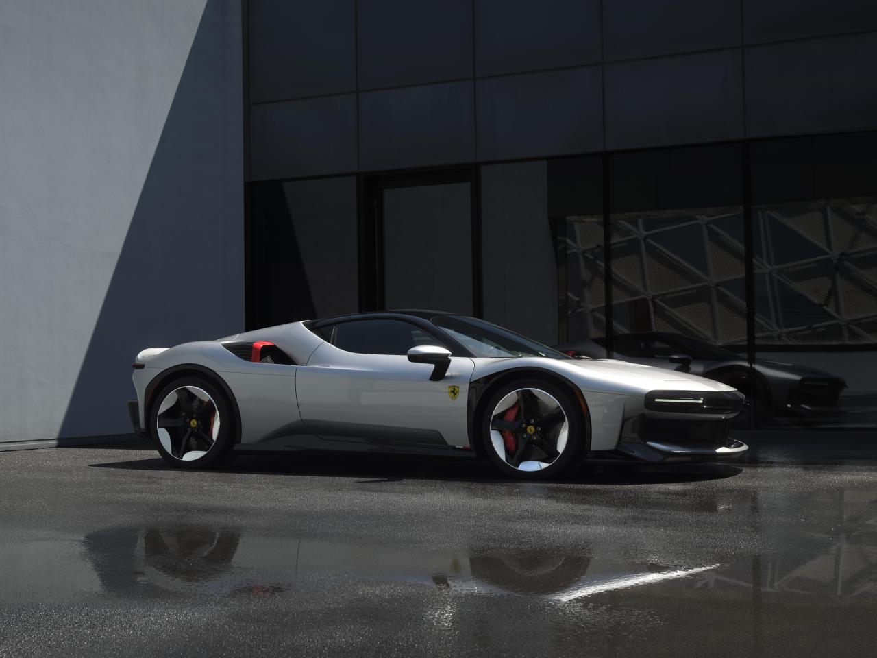 FERRARI_CZ26_20260814_PIC_08_25ec3a55-e01c-4e6a-8f1d-3ca7f99dd421.jpg
