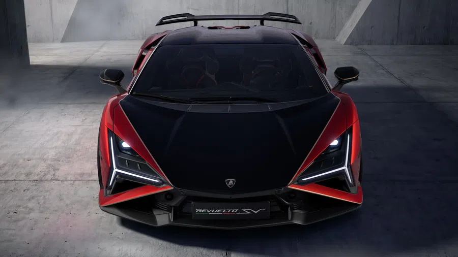 Lamborghini Revuelto SV