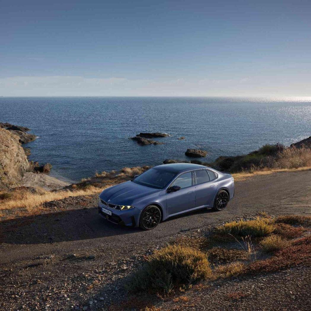 P90658103_lowRes_the-new-bmw-i3-m60-x.jpg