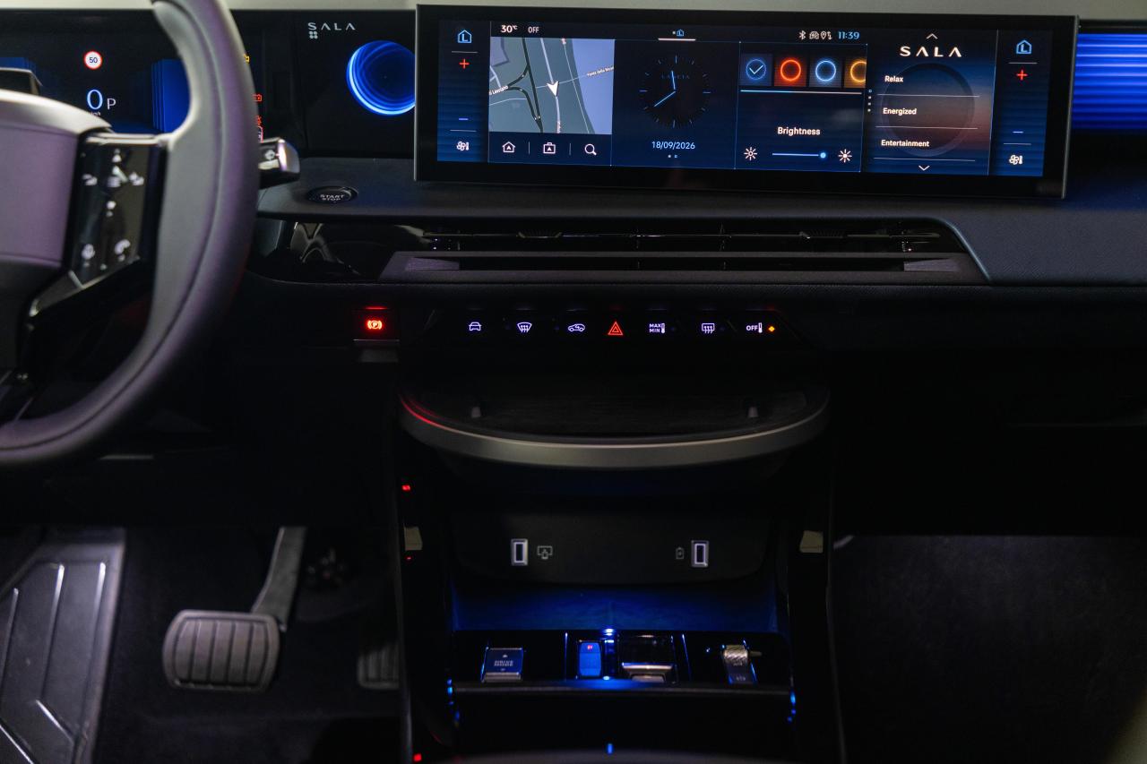 lancia-gamma-internal (1).JPG