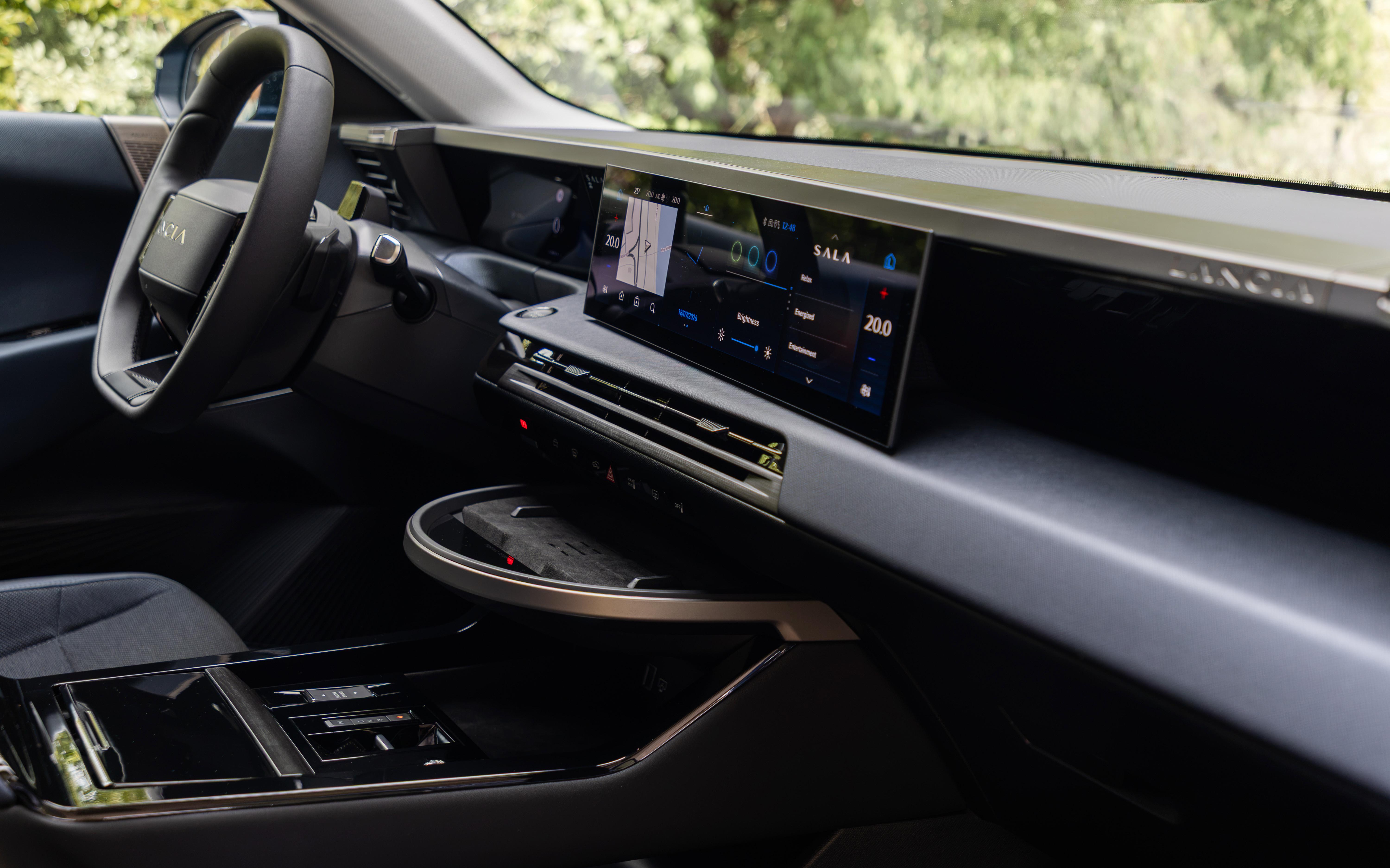 lancia-gamma-internal (10).JPG